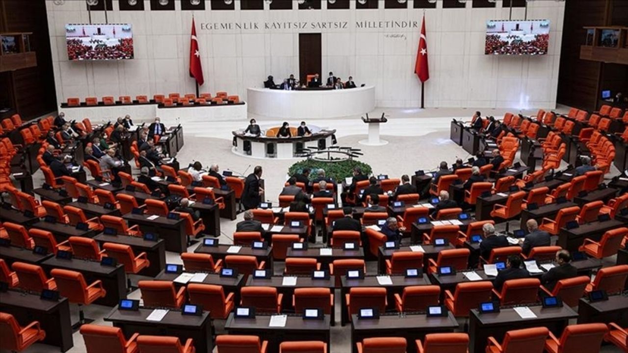 İYİ Parti milletvekileleri, Genel Kurul'u terk etti