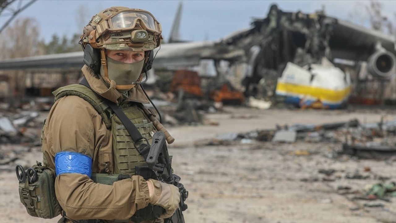 Ukrayna Genelkurmay Başkanlığı: Rus ordusu yaklaşık 23 bin 200 asker, 190 uçak, 155 helikopter ve 1008 tank kaybetti