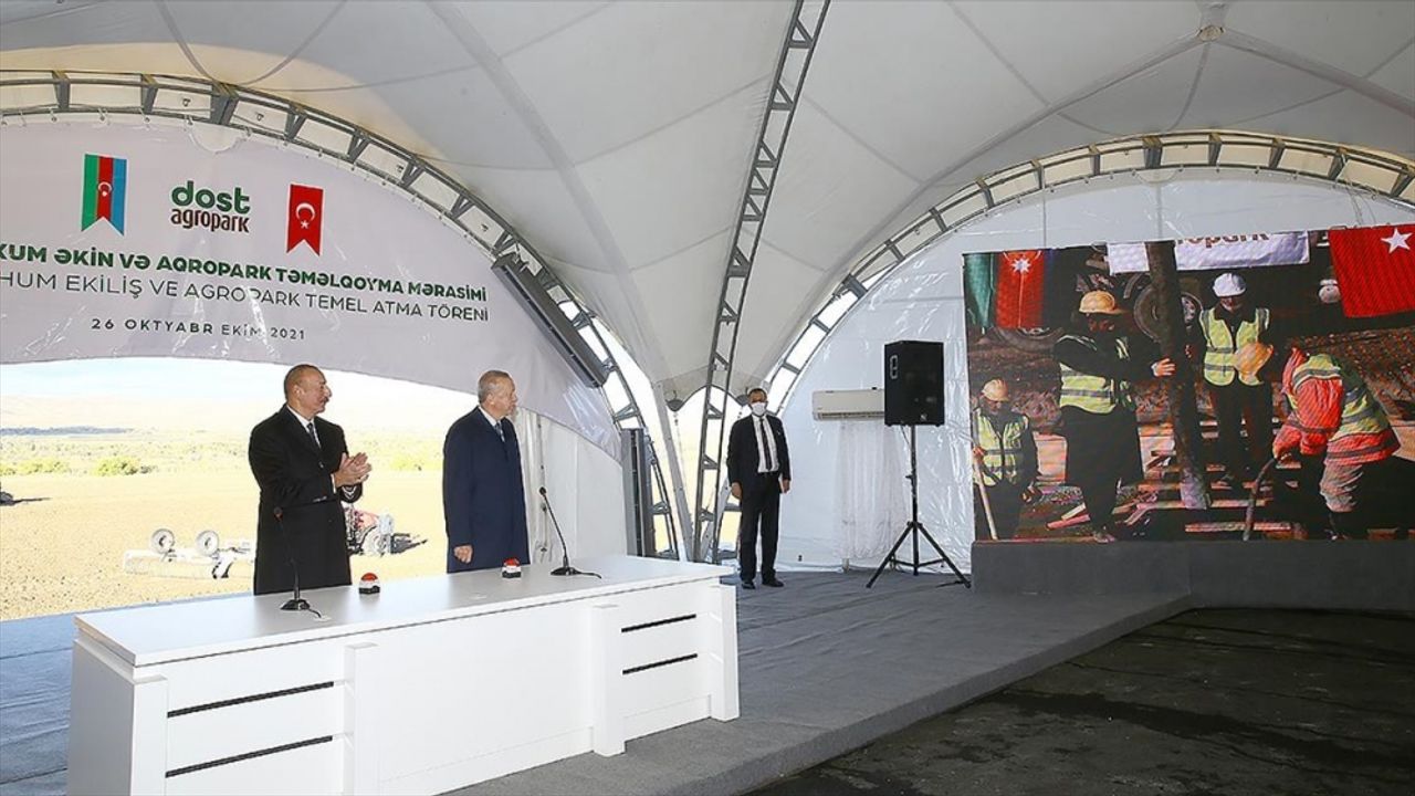 Azerbaycan Cumhurbaşkanı Aliyev: Zengilan'daki Dost Agropark projesi örnek olacak