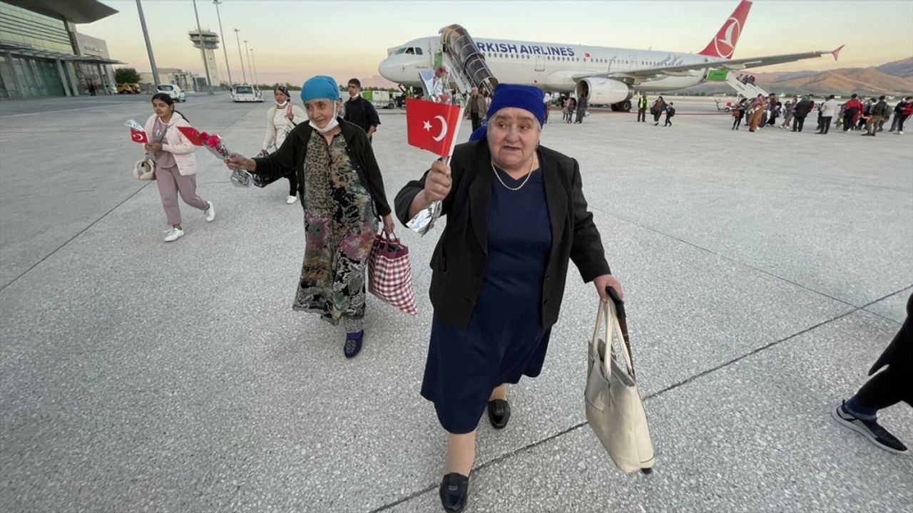 Ahıska Türklerinden oluşan altıncı kafile Elazığ'a geldi