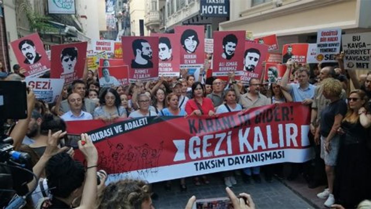Gezi'ye destek yürüyüşüne polis müdahale etti