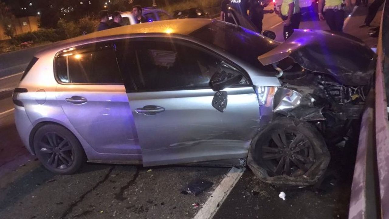 Şanlıurfa'da 3 aracın karıştığı kazada 13 kişi yaralandı