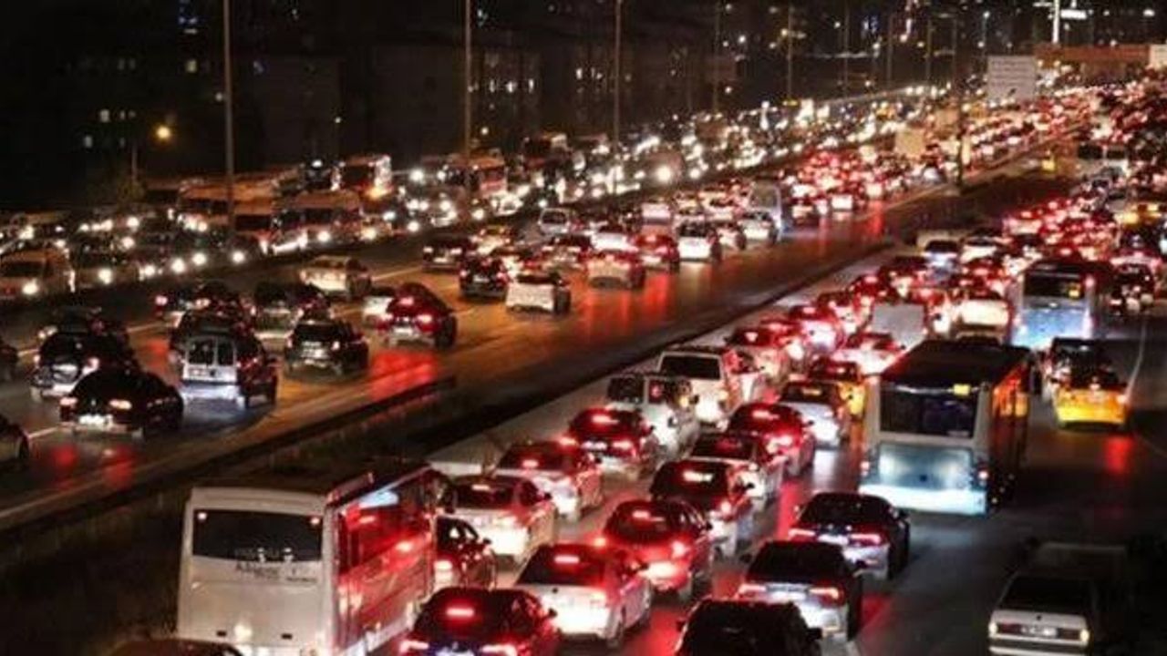 Trafikte bayram yoğunluğu başladı