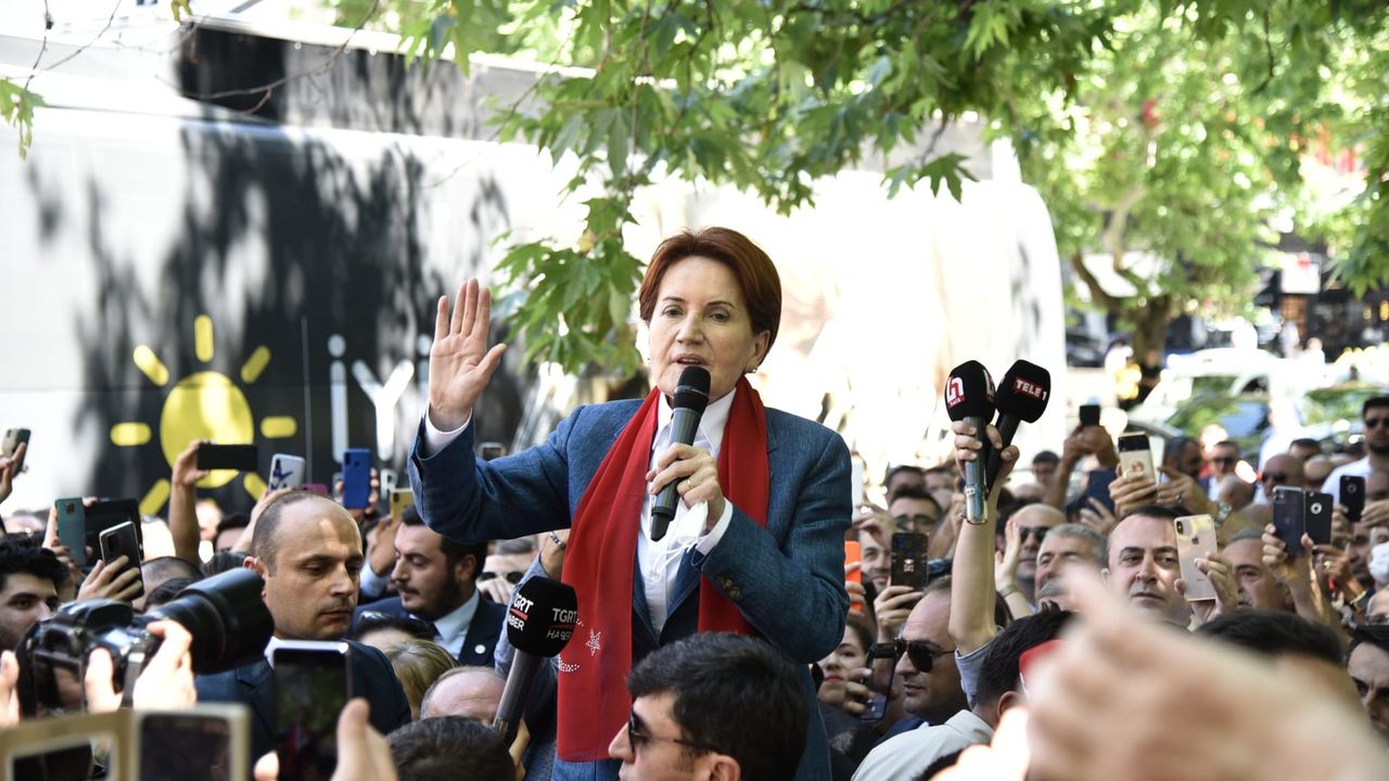 Meral Akşener: “Sizi bölmeye çalışanlara dur diyeceksiniz”