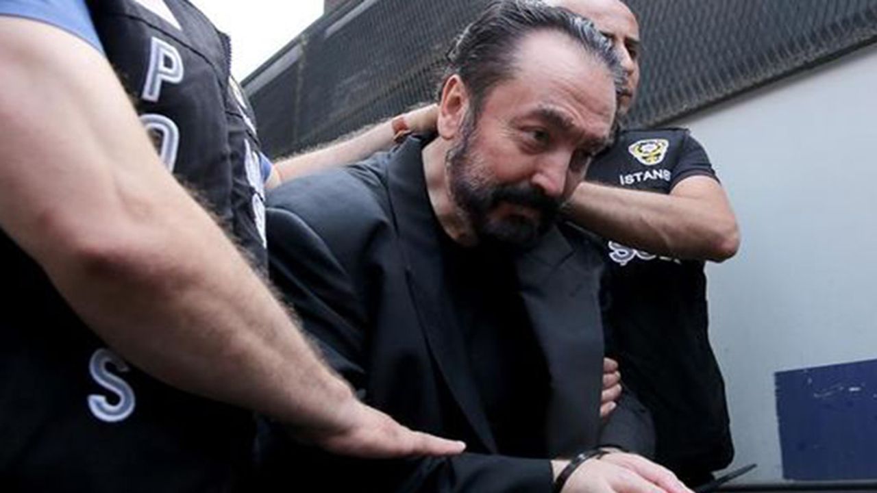 Adnan Oktar'ın avukatı mahkemeden çıkarıldı