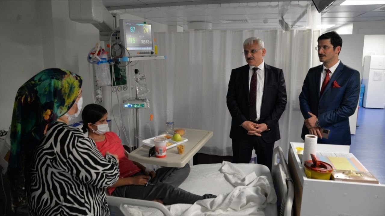 Bolu'da zehirlenme şüphesiyle hastaneye başvuran 36 kişinin tedavisi sürüyor