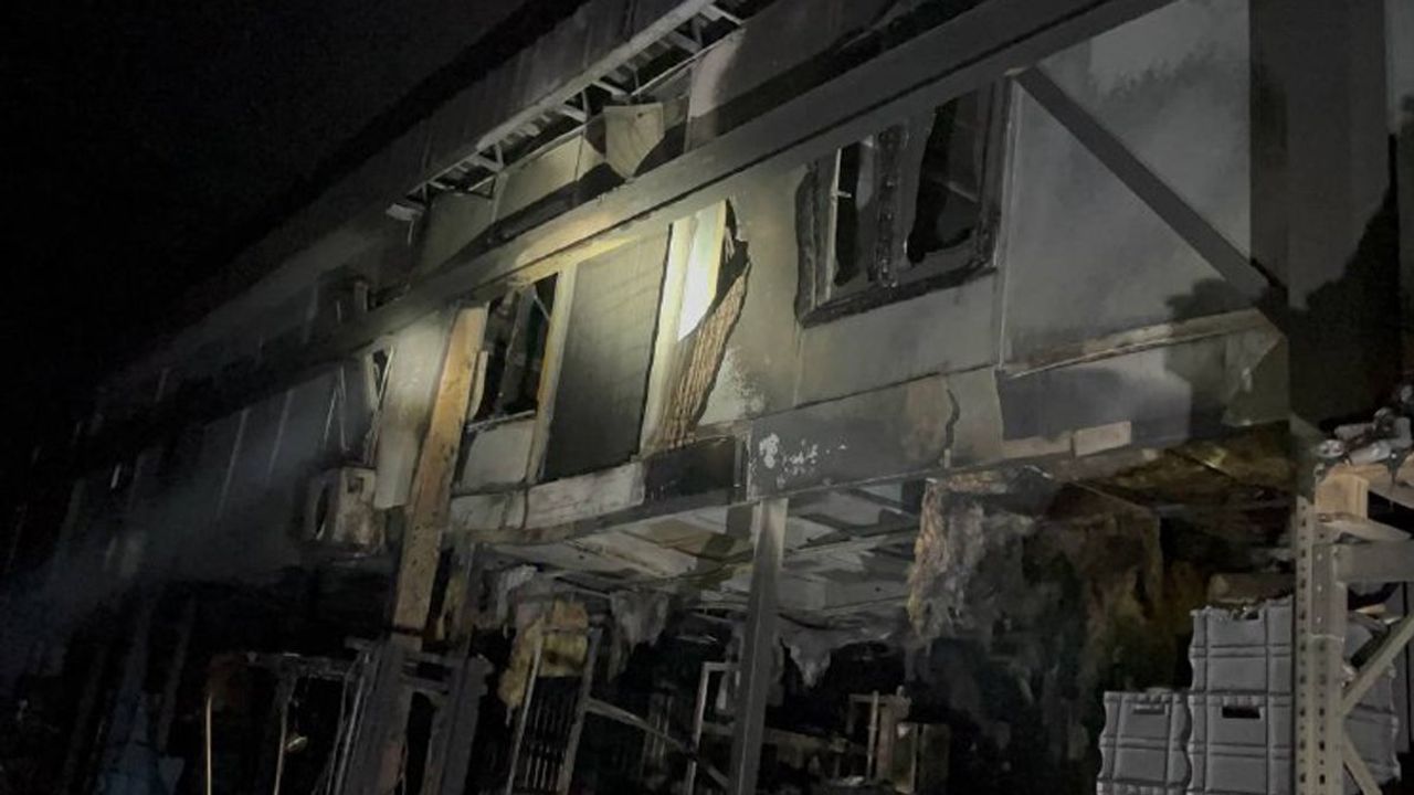 Evde çıkan yangında 3 çocuk yaralandı