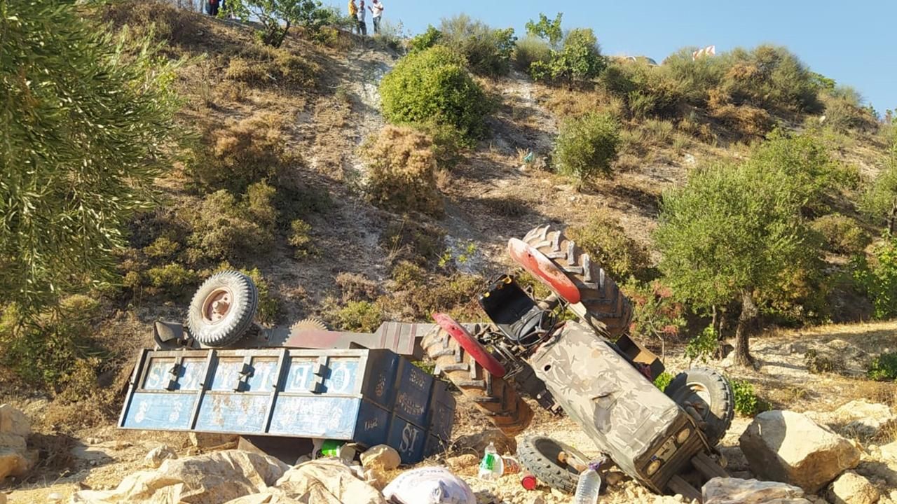 Gaziantep'te traktör devrildi: 2 ölü, 3 yaralı