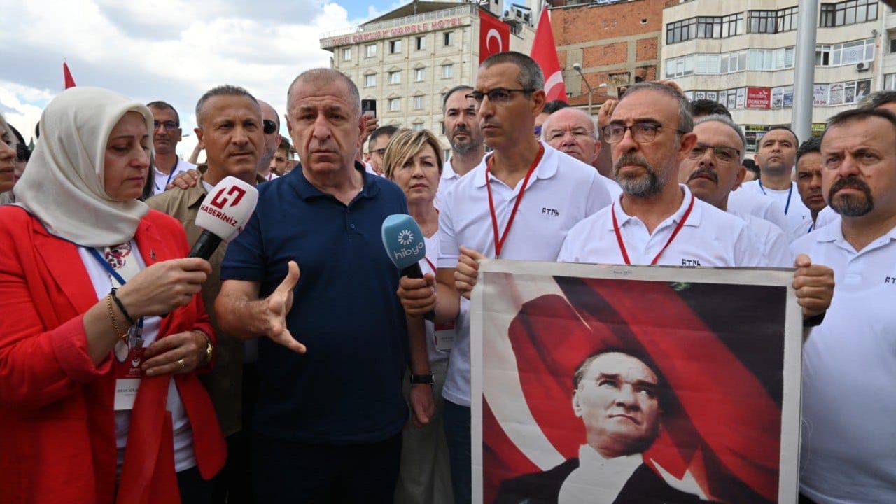 Ümit Özdağ'dan Cuma hutbesinde Atatürk'ü anmayan Ali Erbaş'a tepki