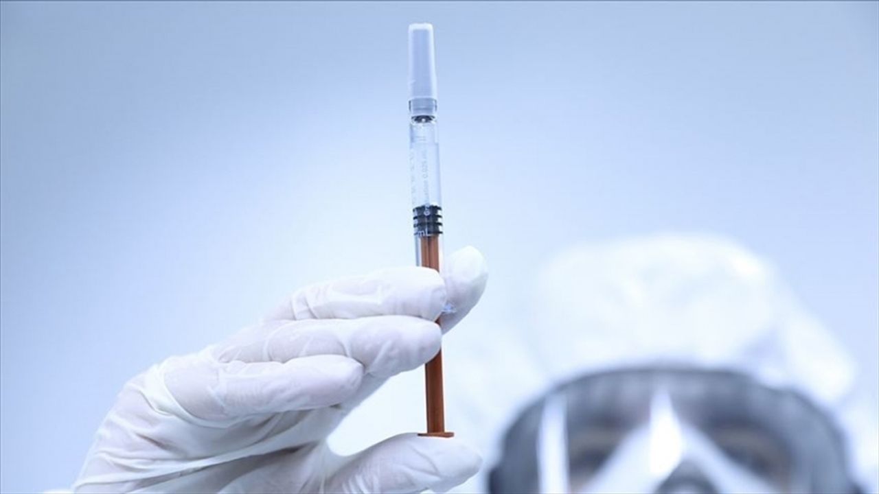 Çin'de, yerli üretim Kovid-19 aşısına onay verildi