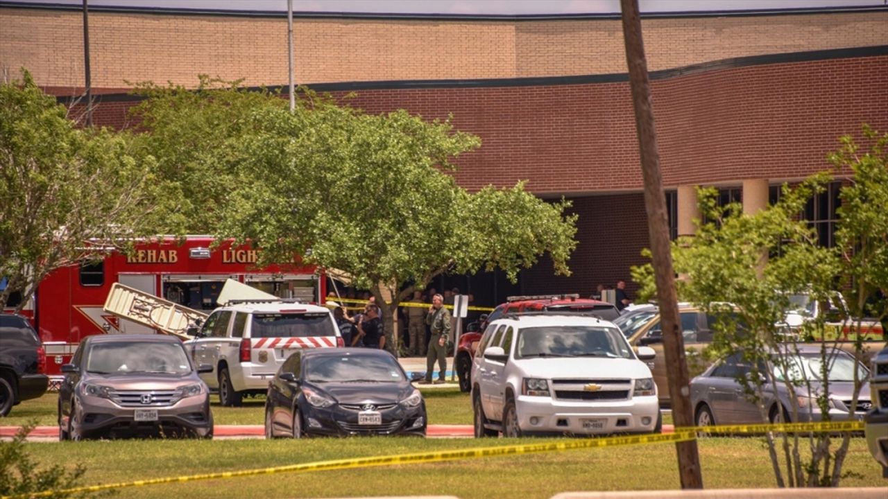 ABD'de liseye düzenlenen silahlı saldırıda 2 kişi öldü