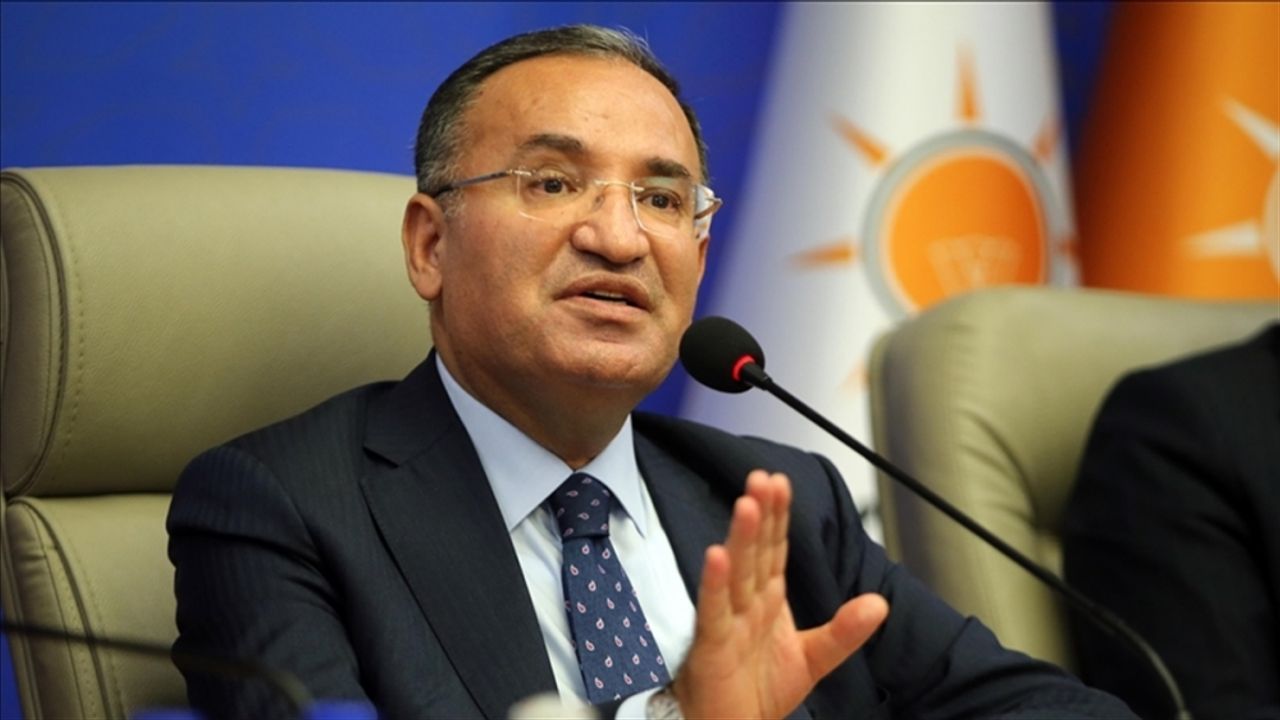 Adalet Bakanı Bozdağ: "Hiçbir kişi hakimlere talimat veremez"