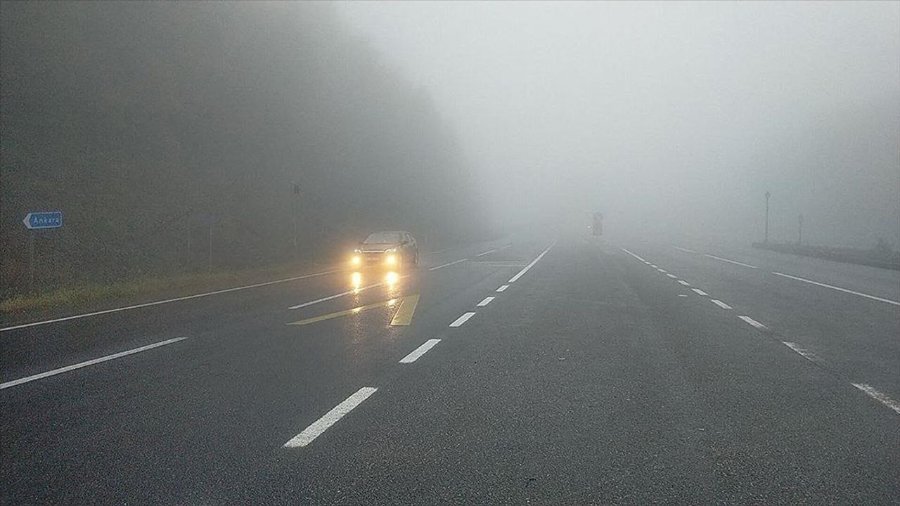 Bolu Dağı'nda sağanak ve sis etkili oluyor