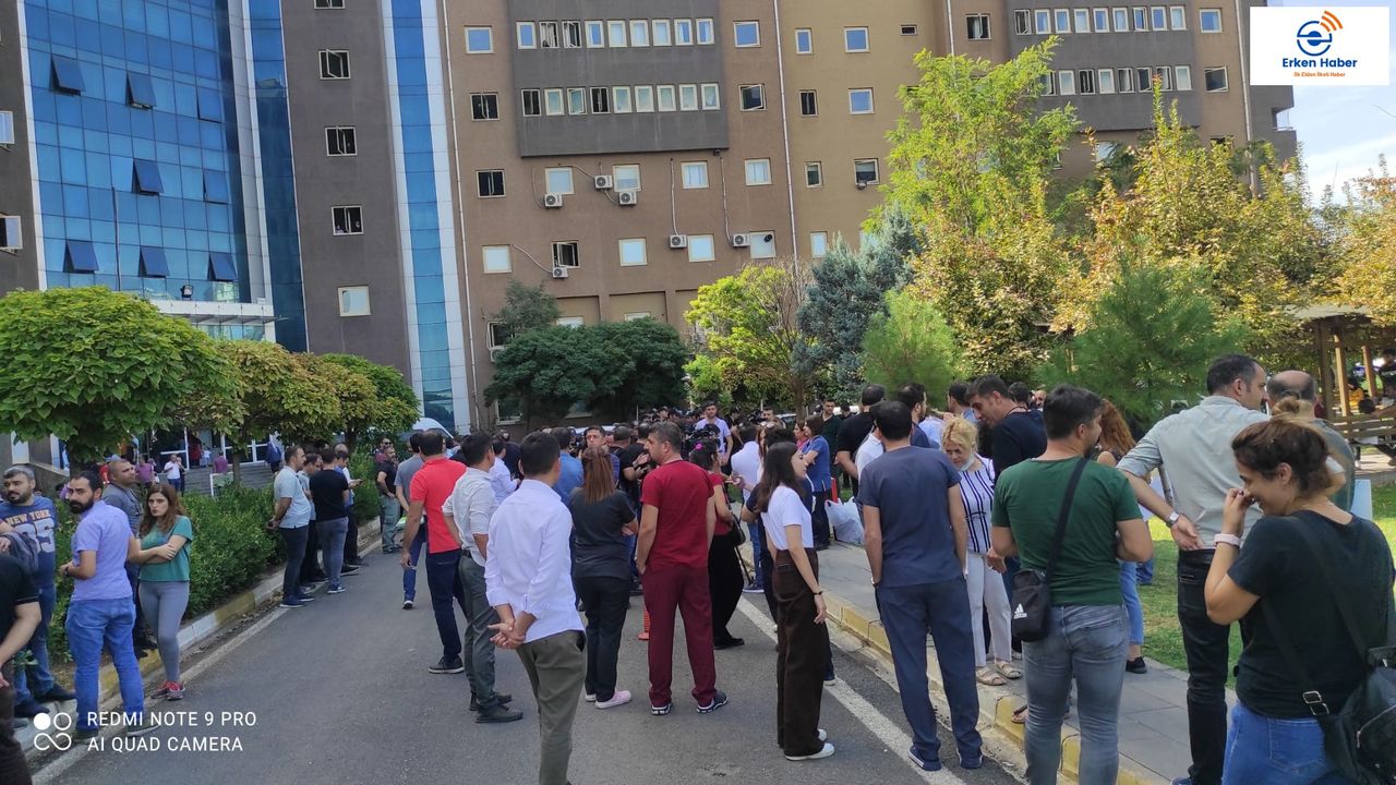 Diyarbakır'da sağlık çalışanların yemek boykotunda gerginlik