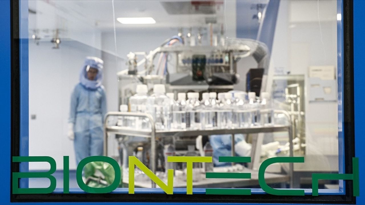 BioNTech, Singapur’da mRNA tabanlı aşı üretim tesisi kuracak