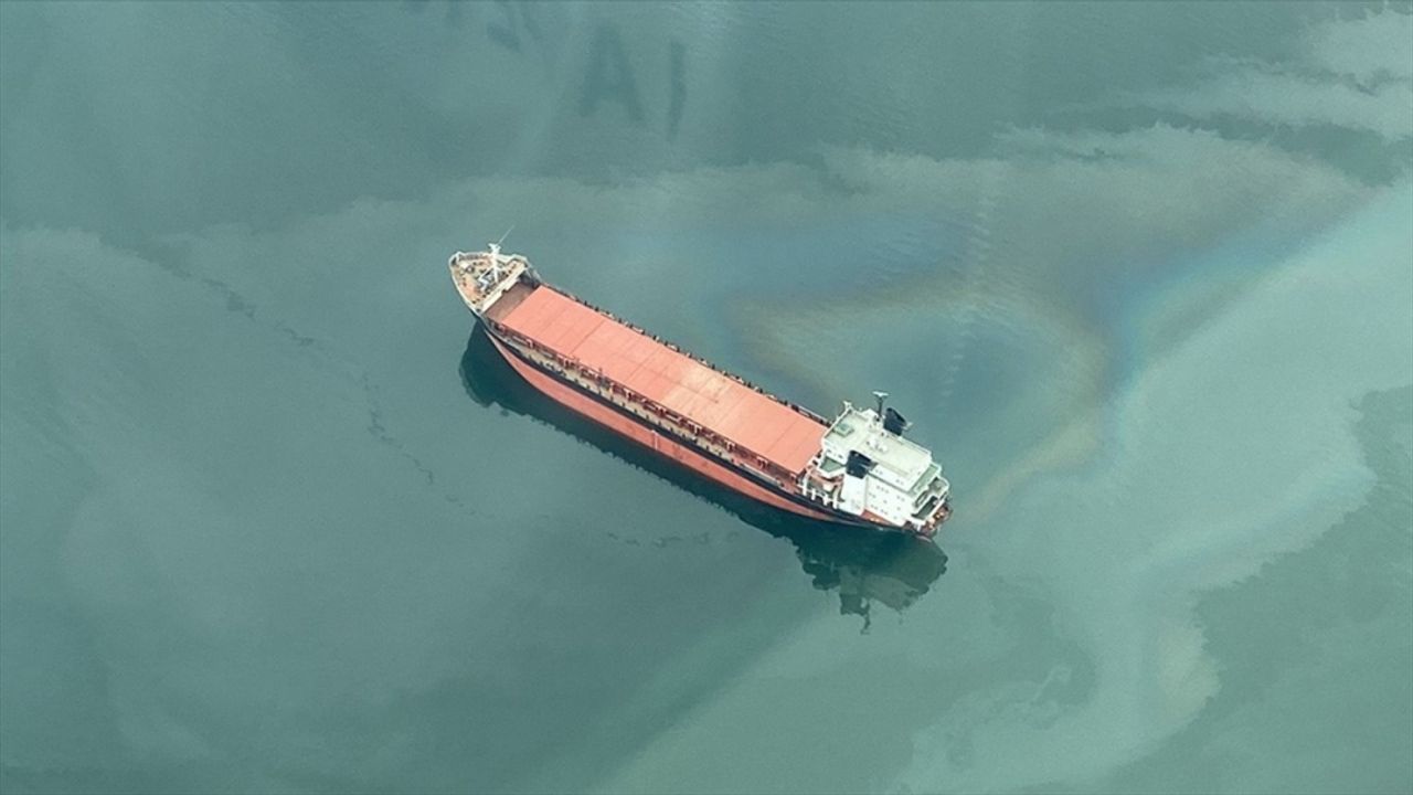 İzmit Körfezi'ne petrol türevi döken gemiye ceza