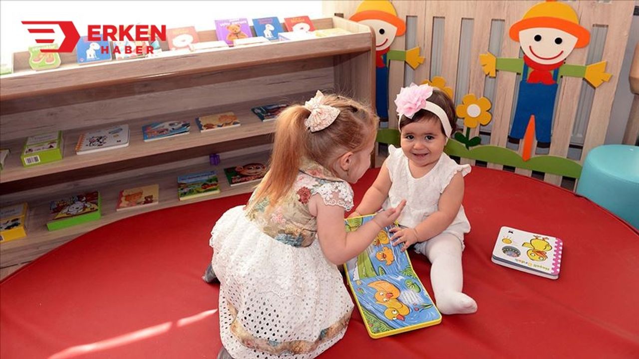Özel gereksinimli çocuklara bebek kütüphanesinde eğitim veriliyor