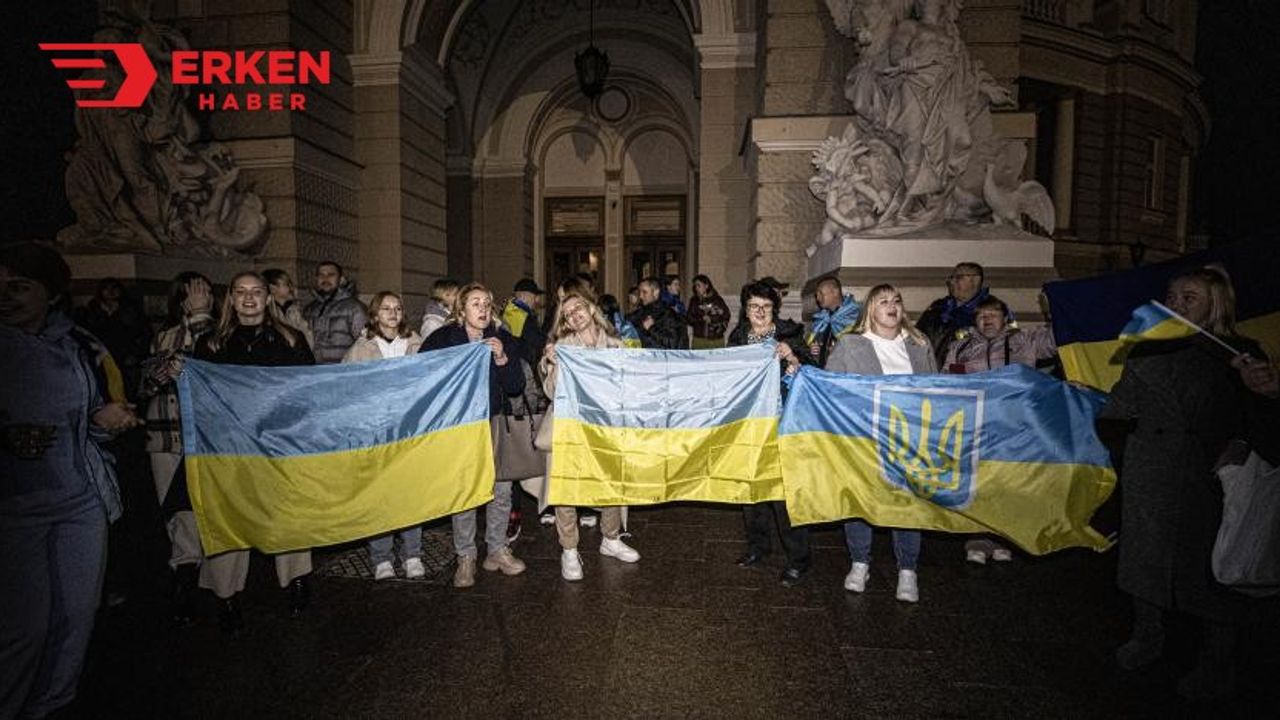 Herson'da Ukraynalılar kutlama yapıyor