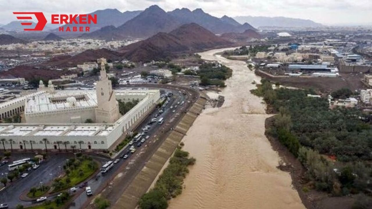 Suudi Arabistan'da aşırı yağış nedeniyle 2 kişi hayatını kaybetti