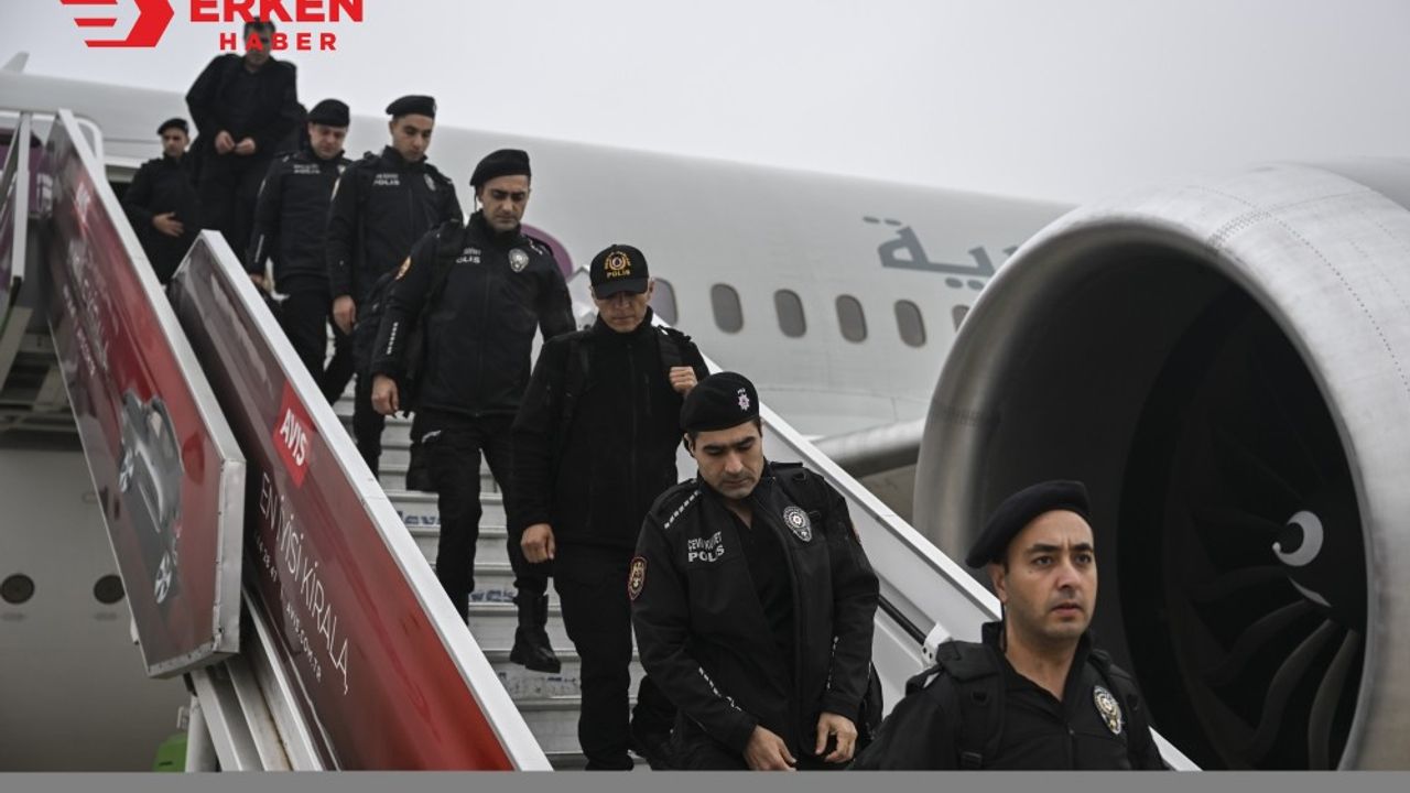 Dünya Kupası'nda güvenliği sağlayan polisler yurda döndü