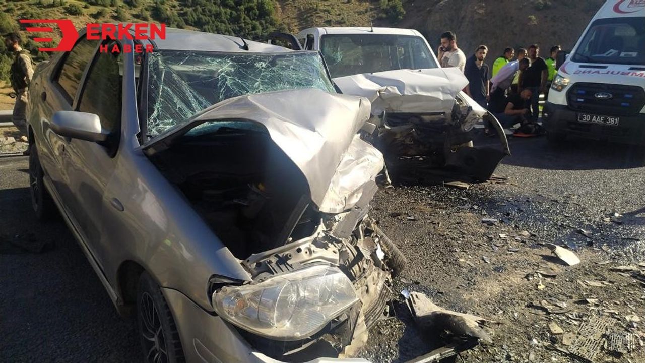 Hakkari'de iki aracın çarpıştığı kazada 7 yaralı