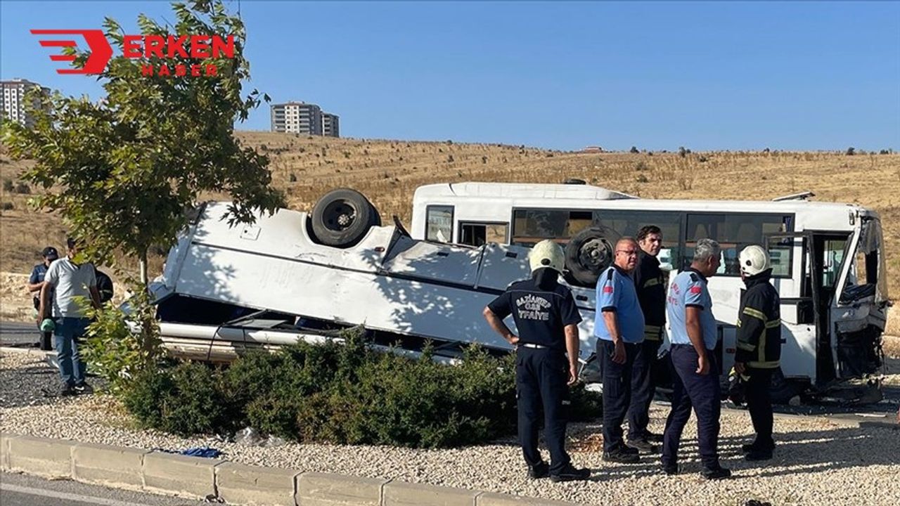Servis aracının çarptığı kamyonetin altında kalan 2 işçi öldü