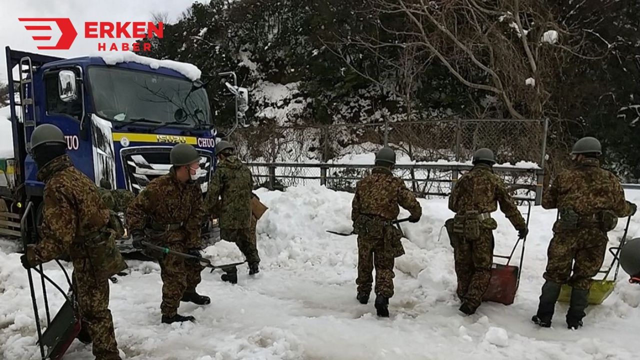 Japonya'da yoğun kar yağışları nedeniyle 8 ölü