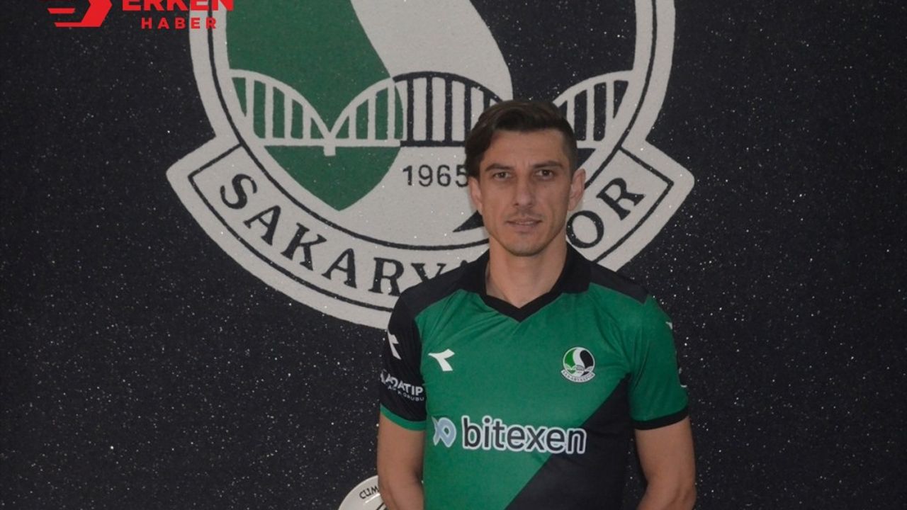 Sakaryaspor, Mehmet Akyüz ile anlaştı