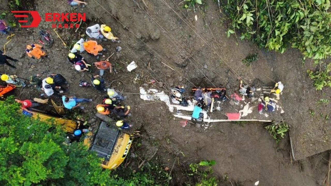 Malezya'da toprak kayması nedeniyle 16 ölü
