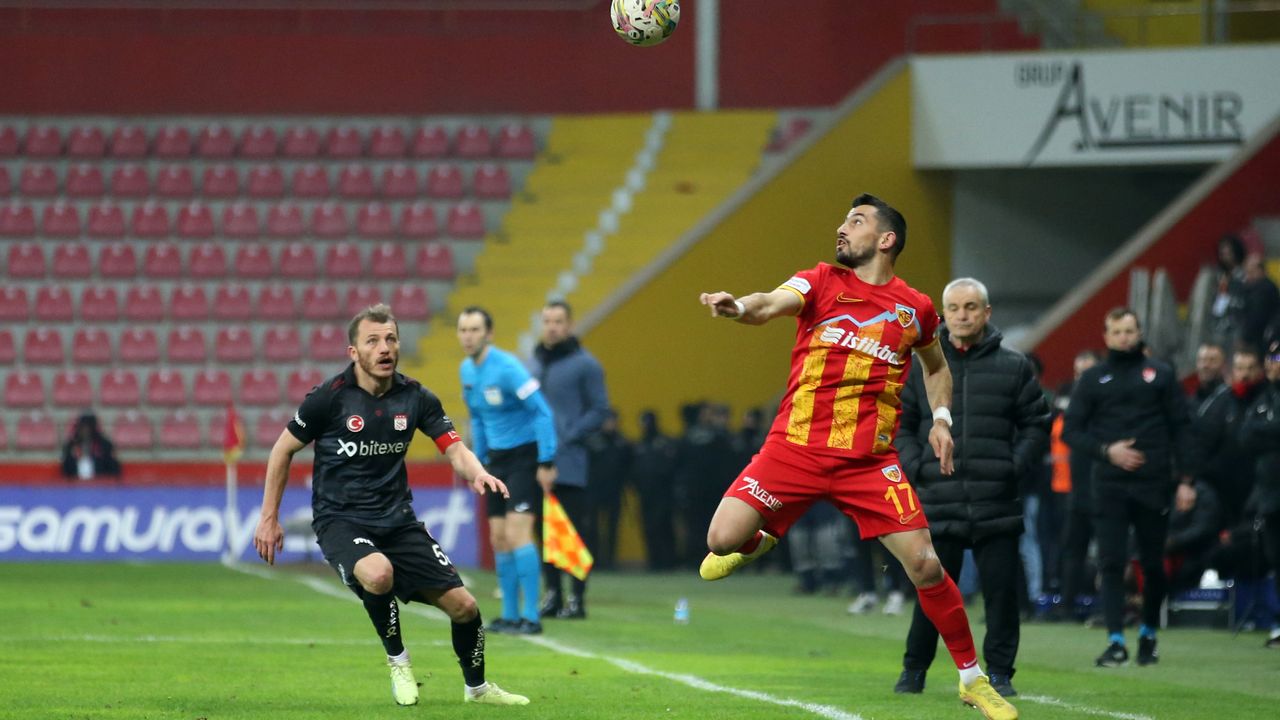 Kayserispor, Sivasspor'u 4-1 yendi