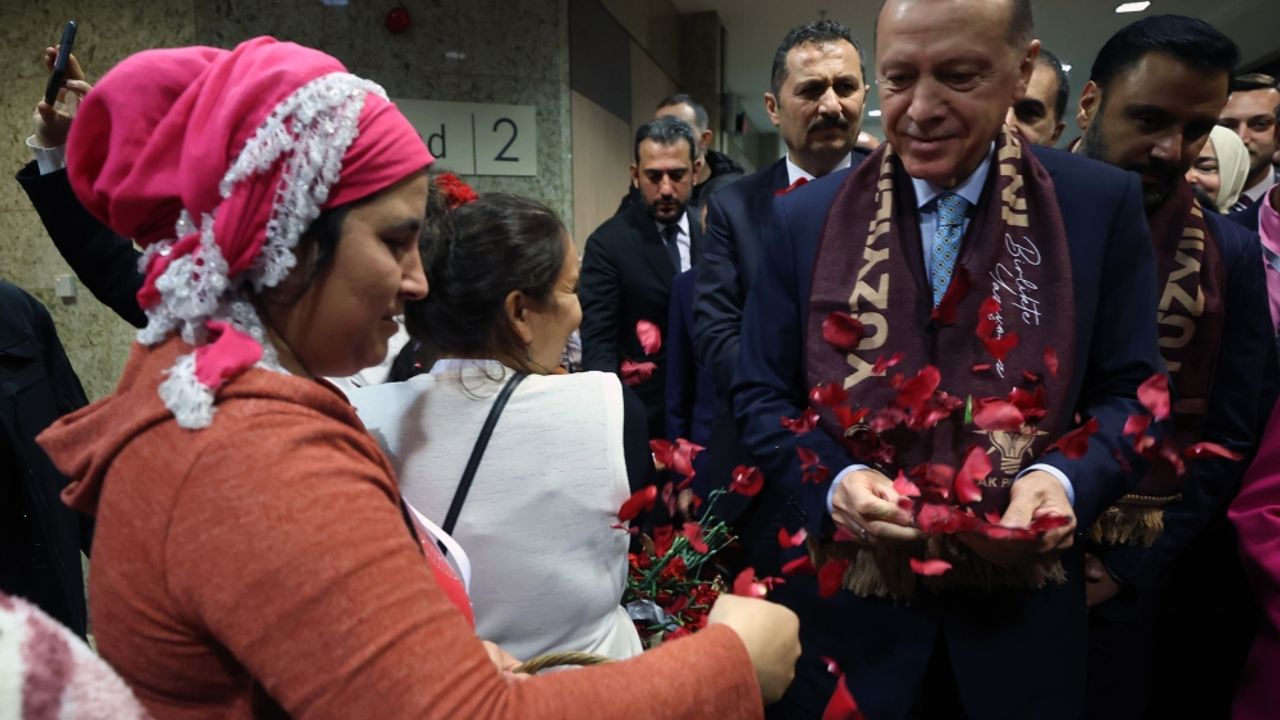 Cumhurbaşkanı Erdoğan: "Hedefimiz, her Roman'a bir yuva"
