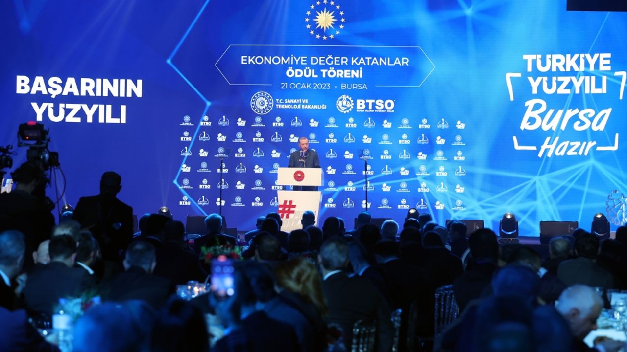 Cumhurbaşkanı Erdoğan'dan altılı masaya İHA ve SİHA göndermesi