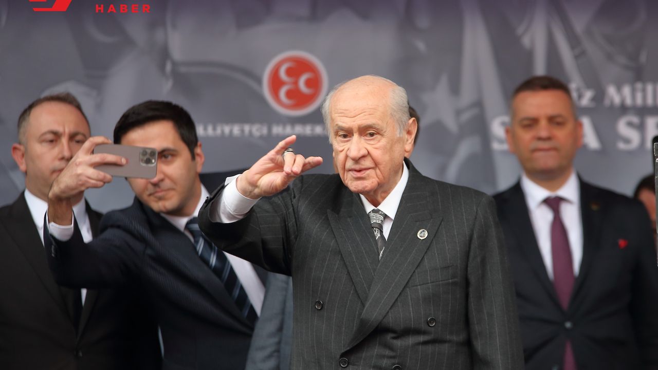 Bahçeli, Beşiktaş Jimnastik Kulübü üyeliğinden istifa etti