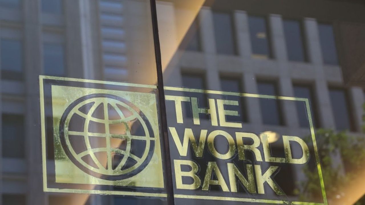 Dünya Bankası, Türkiye için 2023 büyüme beklentisini düşürdü