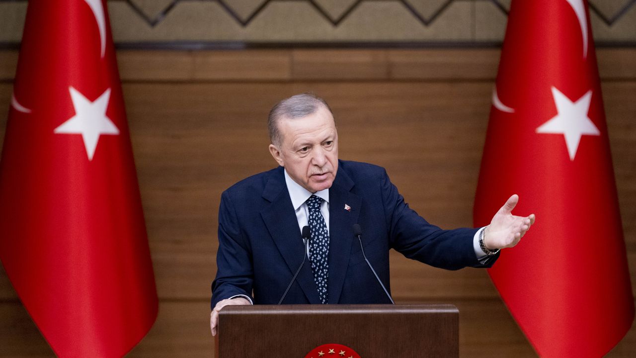 Erdoğan: "(Altılı masa) PKK'lılara FETÖ'cülere selam veriyorlar"