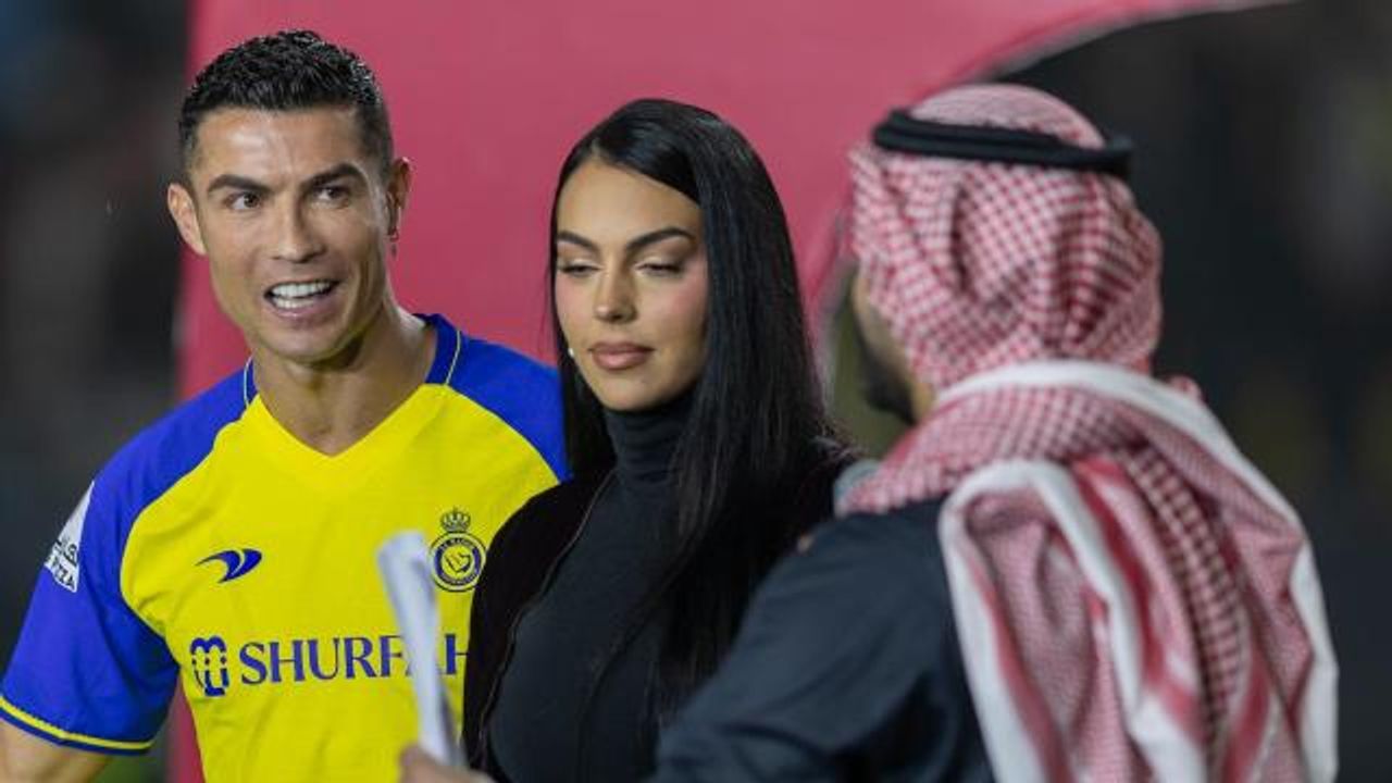 Ronaldo ve sevgilisi yasaktan muaf tutulacak