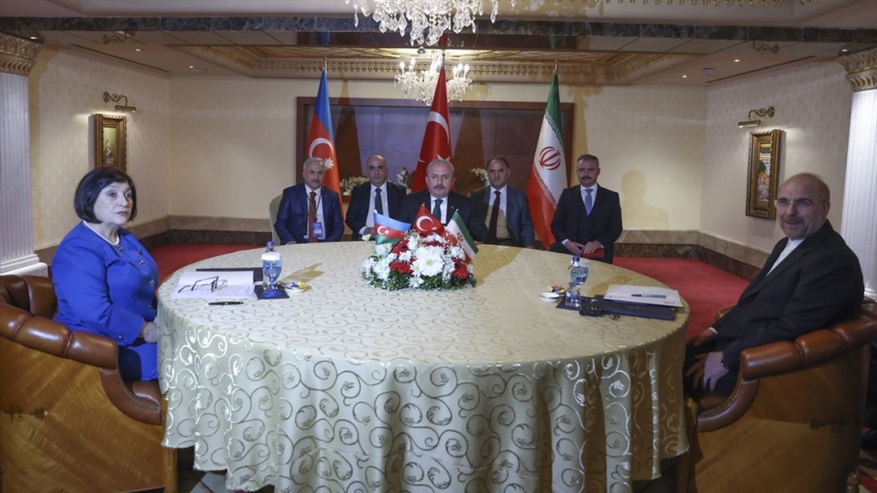 Türkiye-İran-Azerbaycan Meclis Başkanları üçlü görüşme yaptı