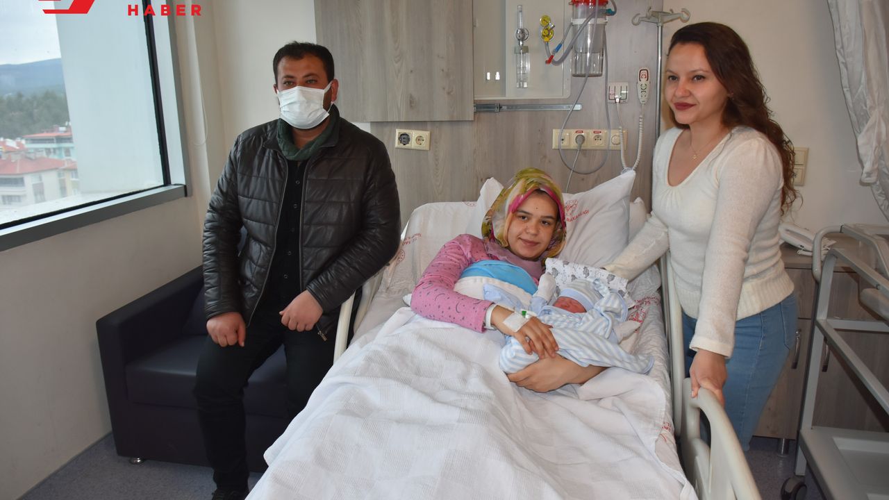 Depremzede 2 hamile kadın Sinop'ta doğum yaptı