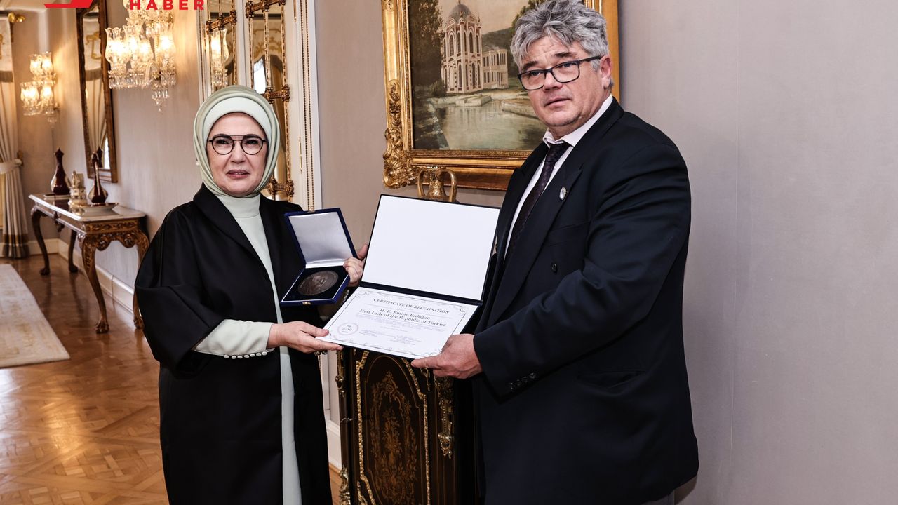 Emine Erdoğan'a, Uluslararası Apiterapi Federasyonunca "Dr. Beck Ödülü" verildi