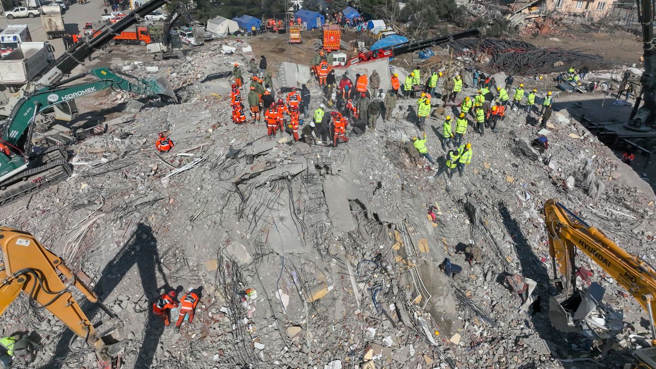 Depremde 33 bin 143 bina yıkıldı