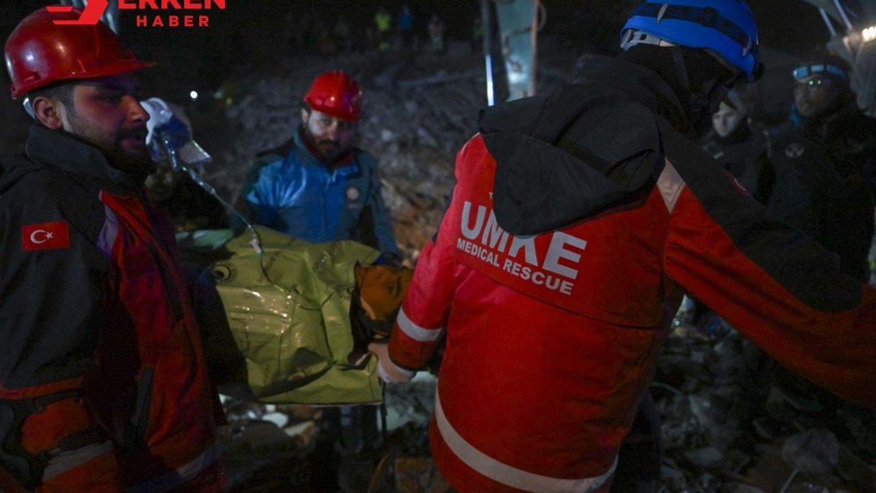 Depremden 185 saat sonra Ayça Çebni kurtarıldı