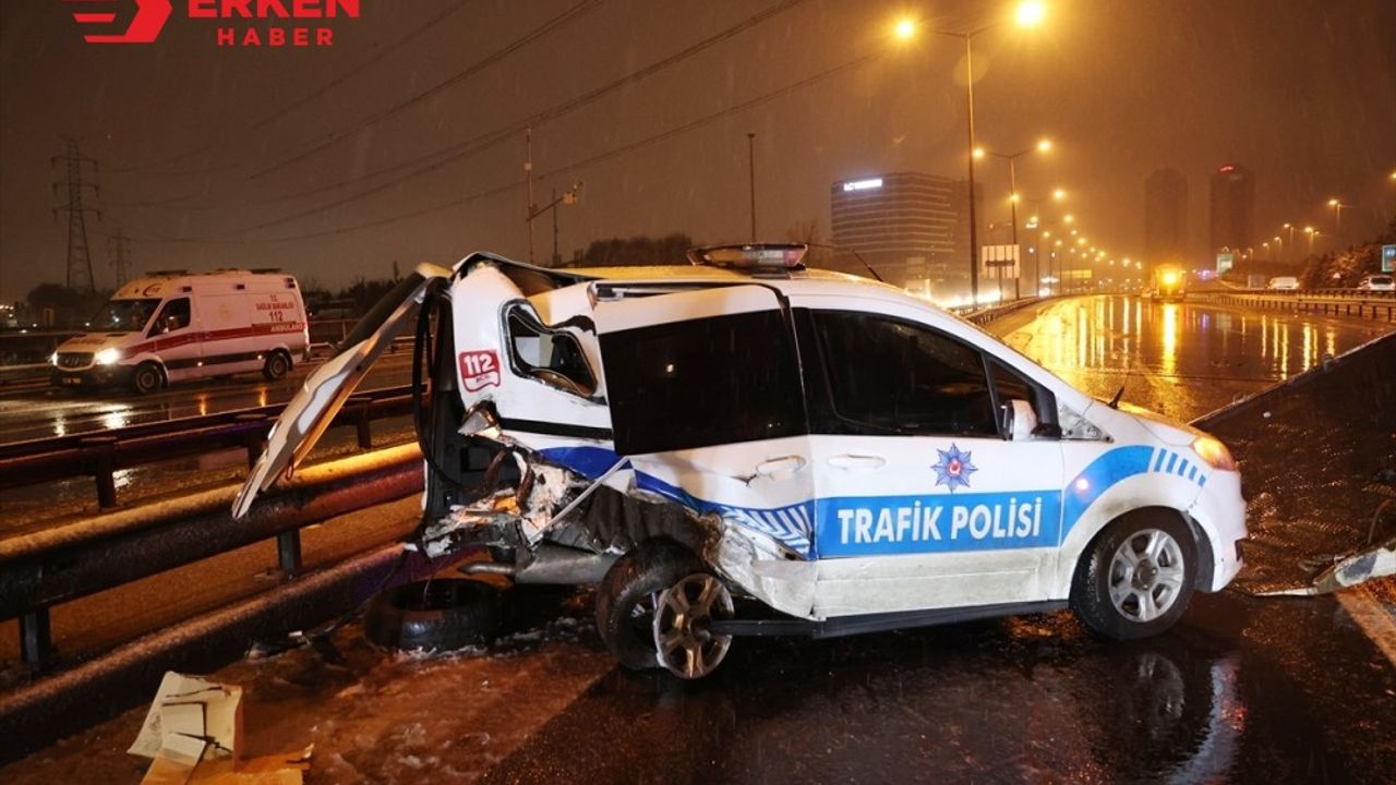 Otoyolda polis aracına çarpan sürücü hayatını kaybetti