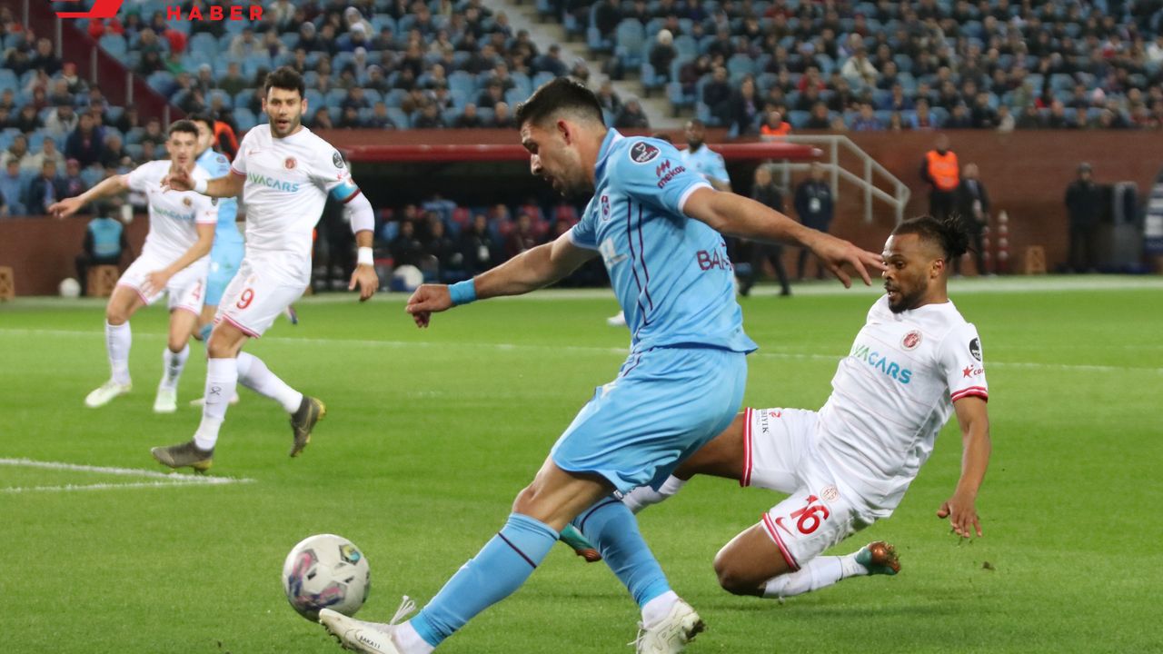 Trabzonspor, Antalyaspor'u 2-0 yendi
