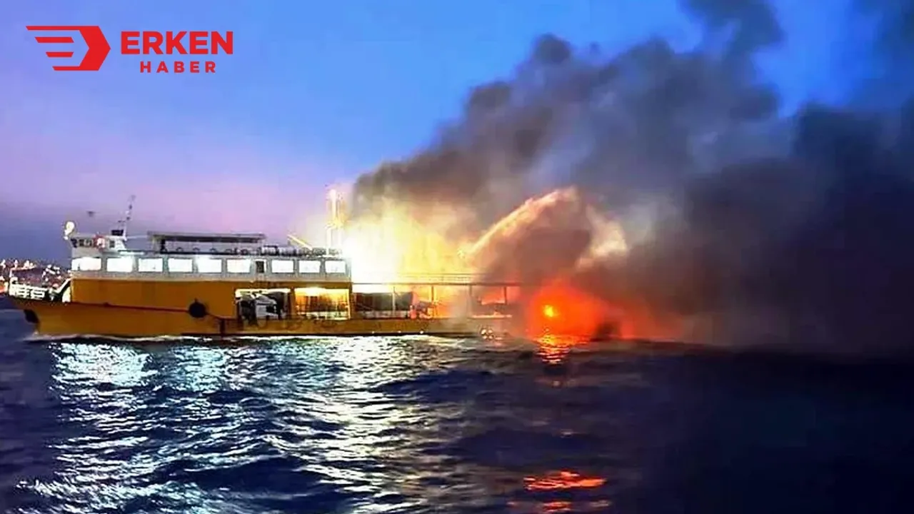 Marmara Denizi'nde feribot yandı