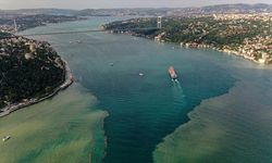 İstanbul Boğazı sağanak yağışın ardından renk değiştirdi