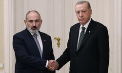 Cumhurbaşkanı Erdoğan, Prag'da Ermenistan Başbakanı Paşinyan'ı kabul etti