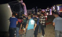 Şanlıurfa'da yolcu otobüsü şarampole devrildi: 25 yaralı