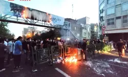İran'da yönetim sertleşiyor, protestolar alevleniyor