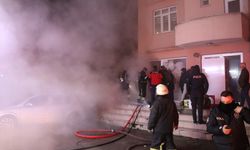 Kocaeli'de market deposu yandı