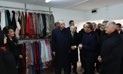 Erdoğan, AFAD Kocaeli Çarşısı'nı ziyaret etti